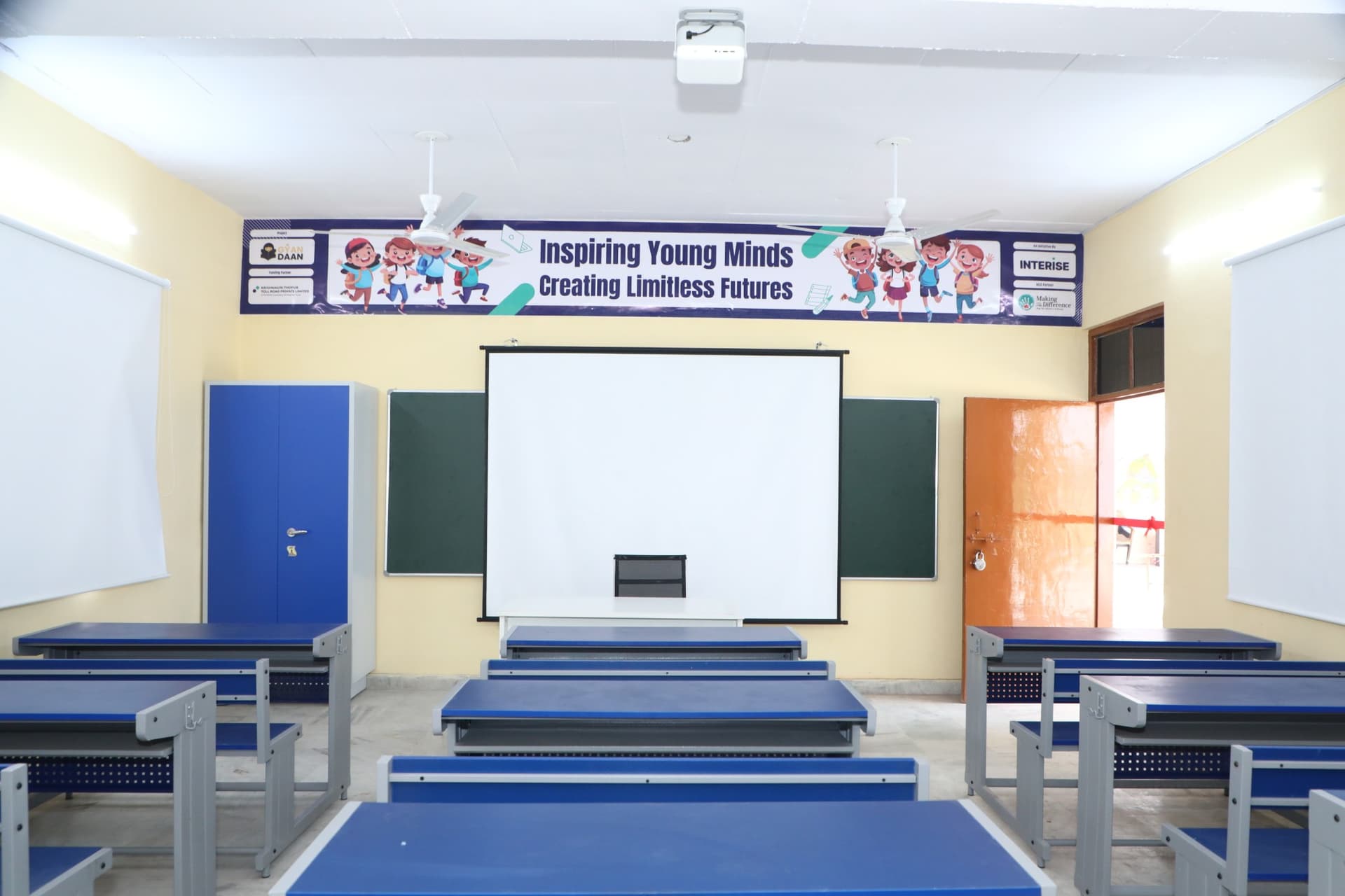 Students using a Gyandaan computer lab