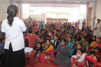 Menstrual_education, awareness-session, period stigma, sanitary pads, clothe pad , session on menstrual hygiene,  pads distribution, educating young girls and under privileged women, educate india, women empowerment